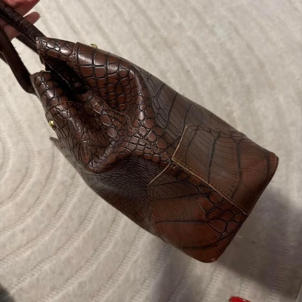 London Fog Women Shoulder Bag Faux Leather Gator Print Boho Chic Retro Casual